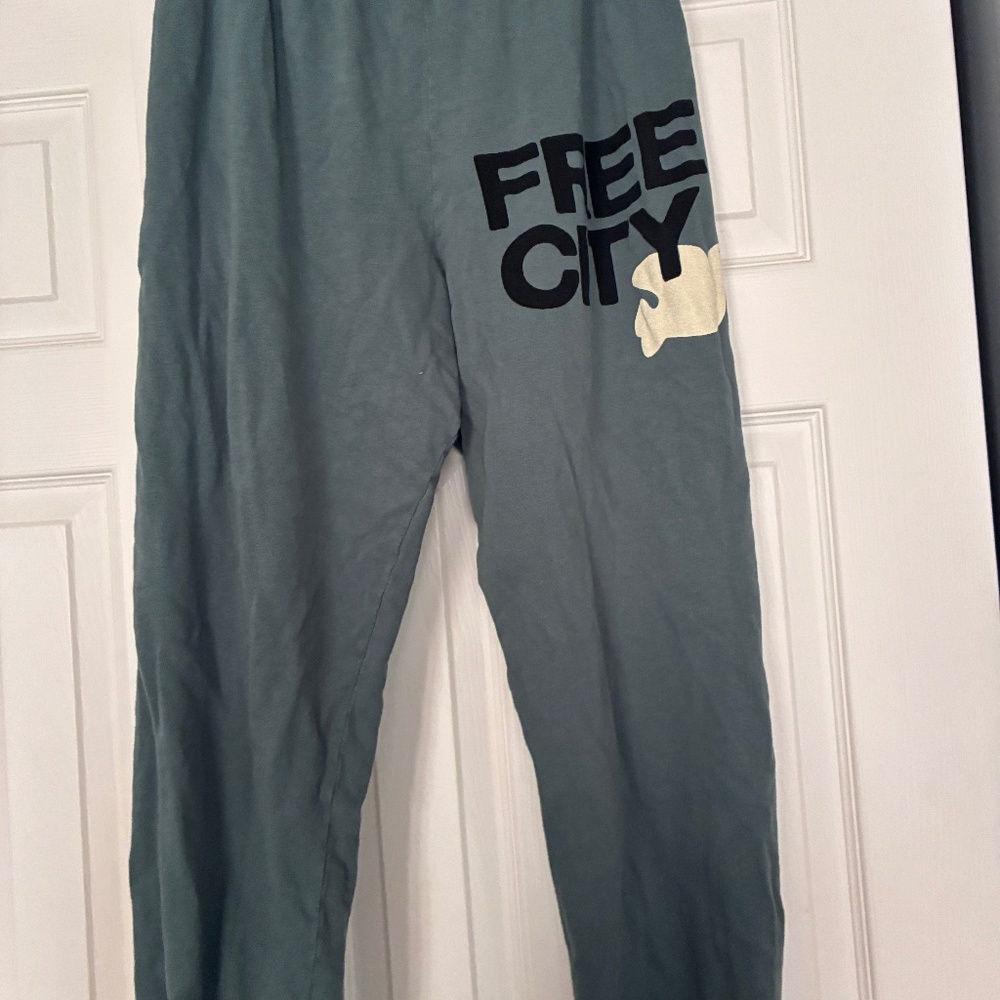 FREE CITY SWEATPANTS